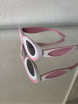 🎀 Pink White Oval Sunglasses Retro Fashion Glasses 🕶️