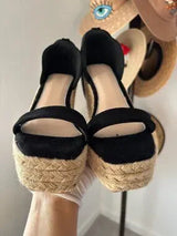 NWT Black Suede Espadrille Wedge Sandals - Size 7.5 🖤👡